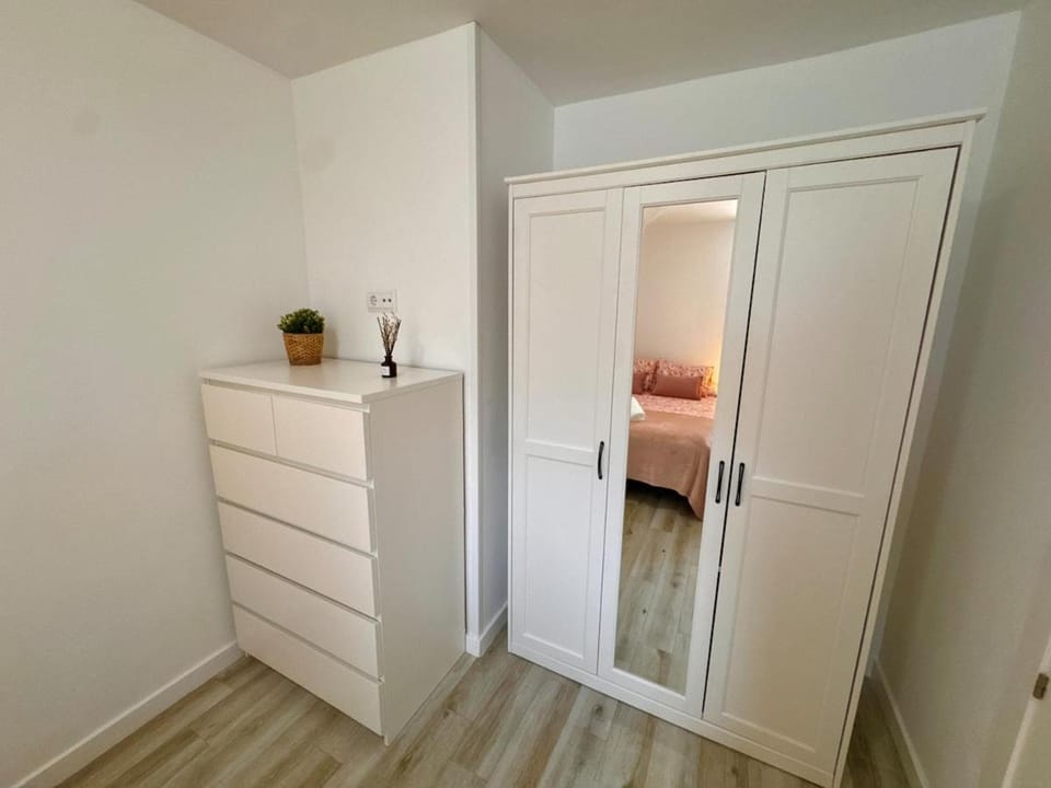 Business Suite Tres Cantos Pool Temporary Rent Apartment in Community of Madrid