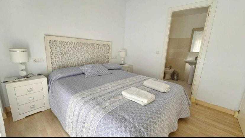 Bed, Photo of the whole room, Bedroom, towels, wardrobe