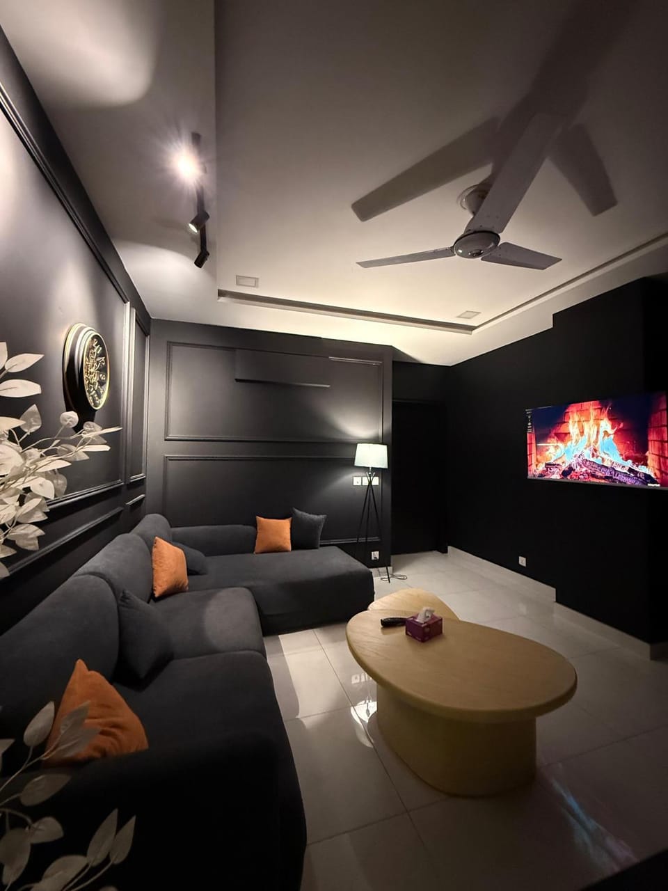 TV and multimedia, Living room, Seating area