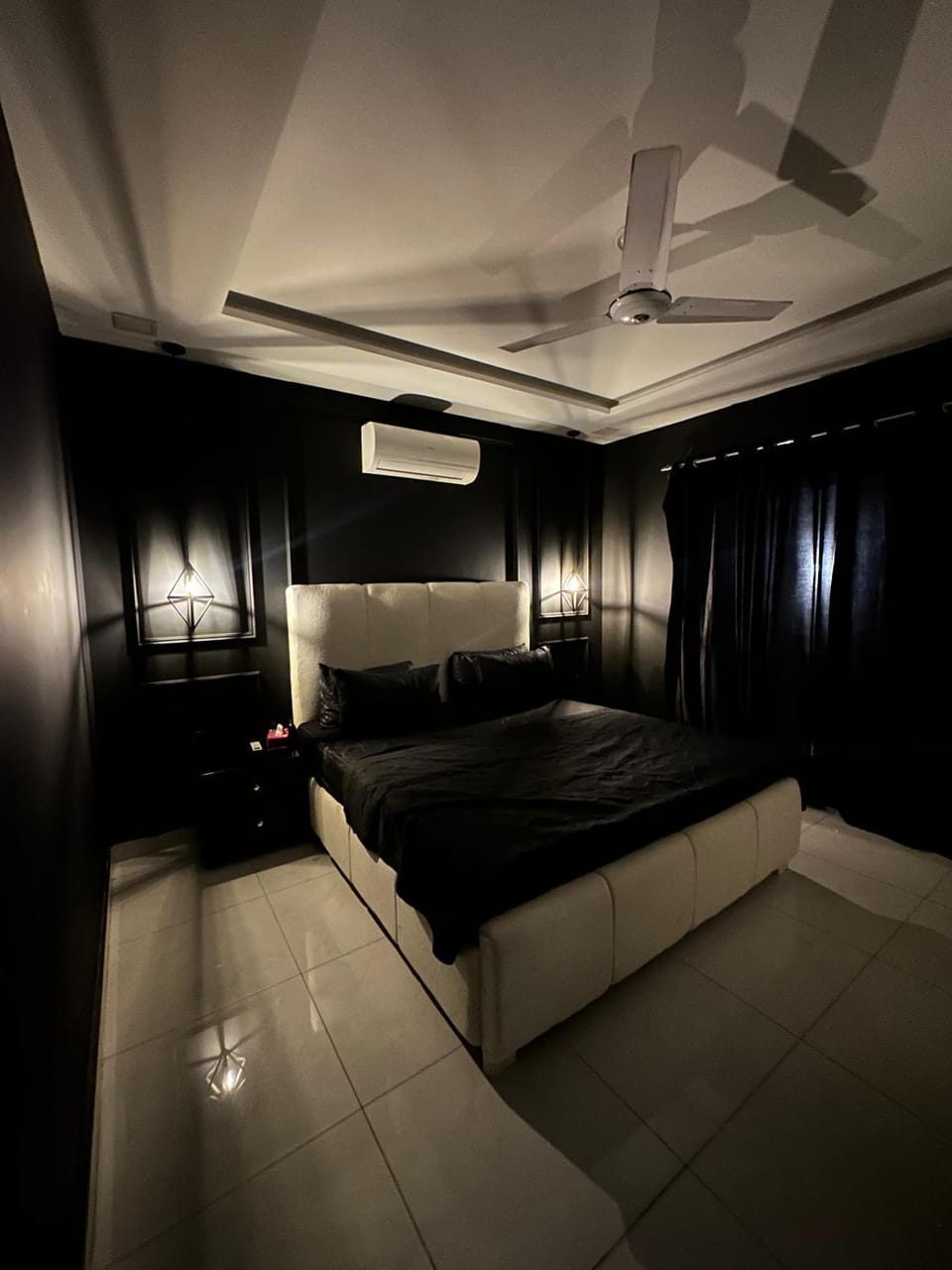 Luxury Retreats by Obsidian Homes Apartment in Lahore