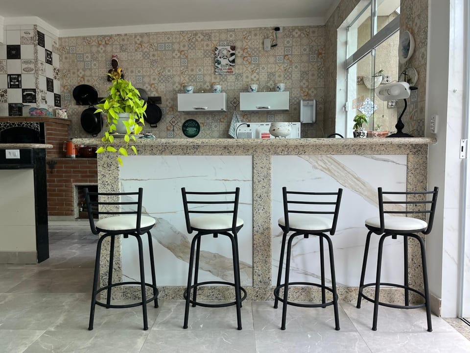 Kitchen or kitchenette, Dining area, stove