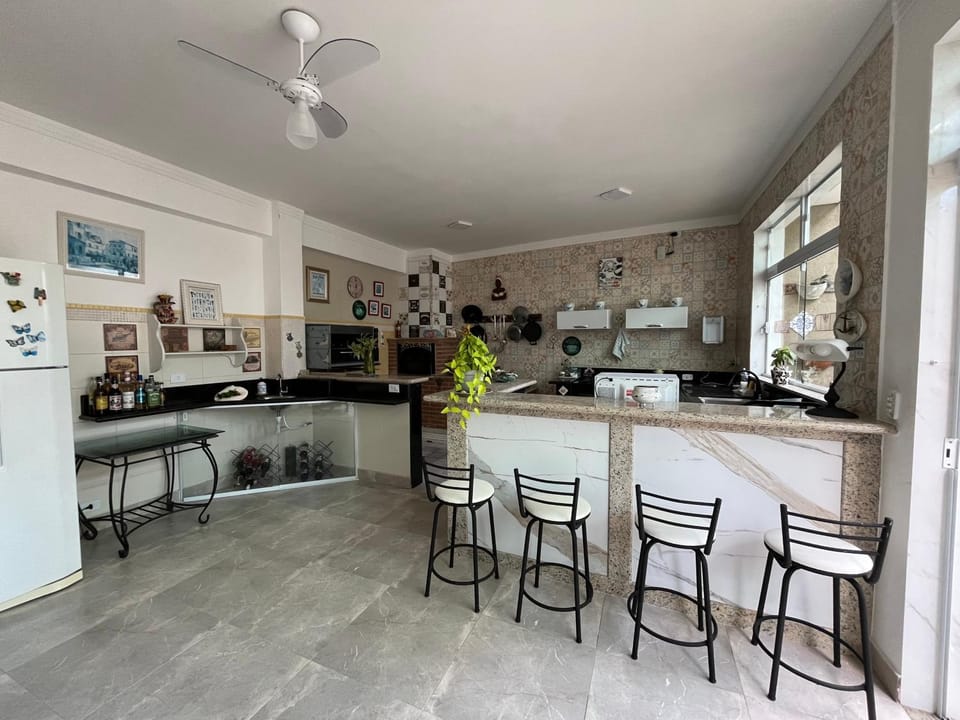 Kitchen or kitchenette, oven, stove