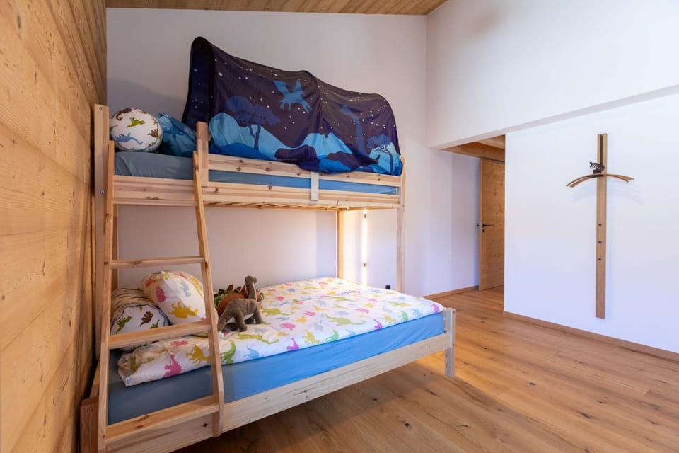 Bed, Bedroom, bunk bed