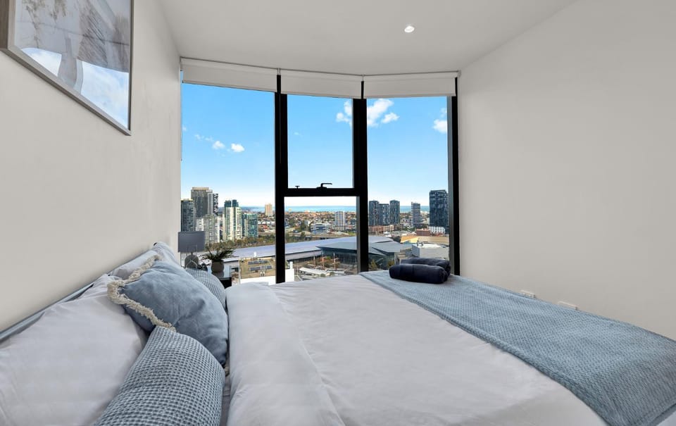 Docklands Skyline Views - Luxury Stay with Panoramic Views - Pool, Gym, Free Parking Access Apartment in Southbank