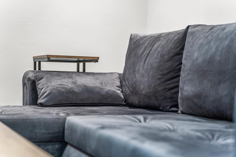 Contractor Stays Sleeps 8 Free WiFi and Parking Near Centre Special Offer 20 Nights Plus Apartment in Nottingham