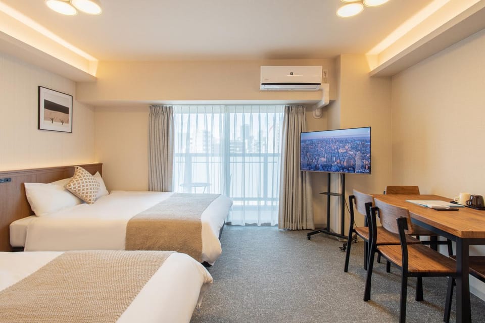 Bed, Photo of the whole room, Seating area, Dining area, Bedroom, air conditioner