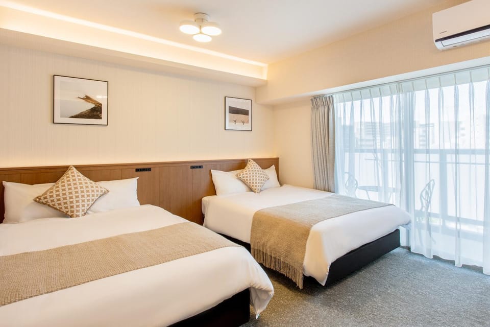 Bed, Photo of the whole room, Bedroom, air conditioner