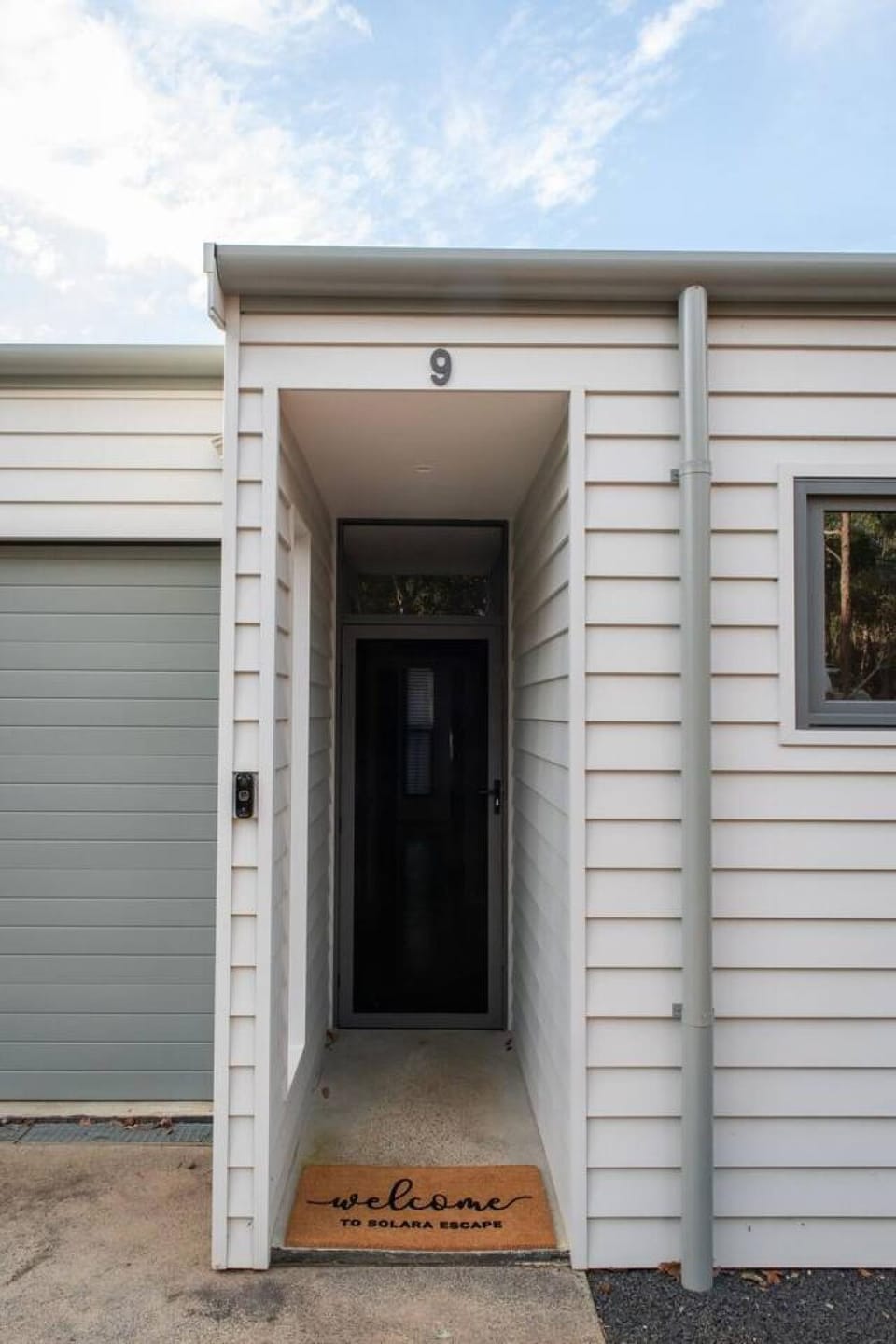 Facade/entrance
