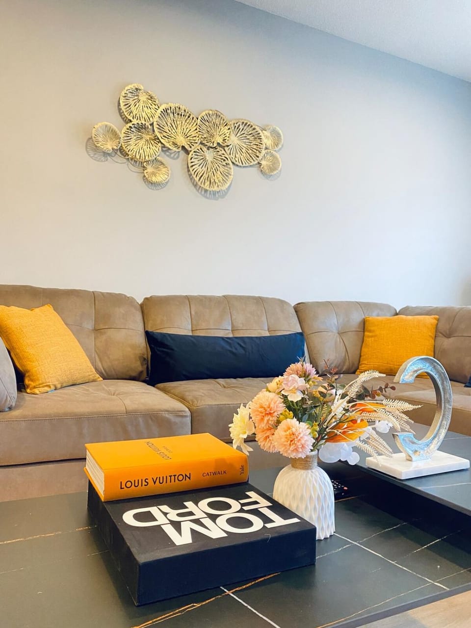 The Downtown Oasis - A Spacious Family Friendly 3 Bedroom House Close to Everything House in Edmonton