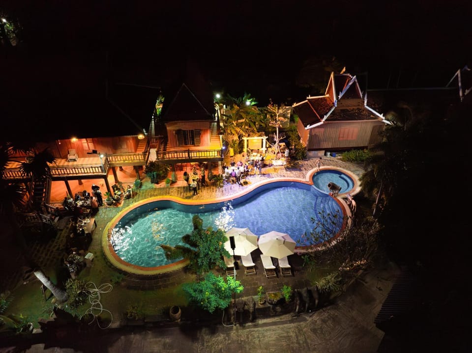 Property building, Restaurant/places to eat, Swimming pool