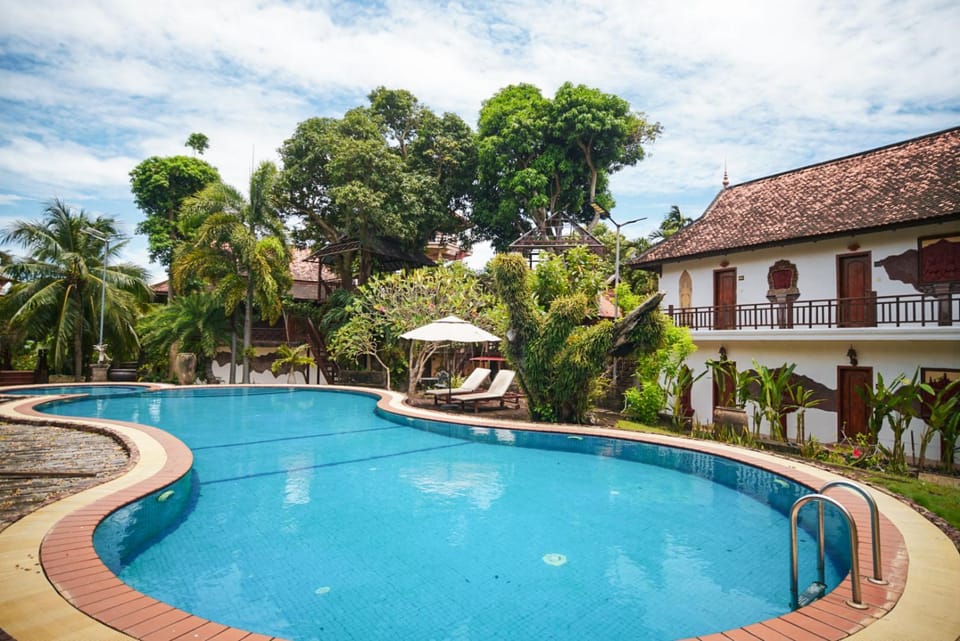 Property building, Pool view, Swimming pool