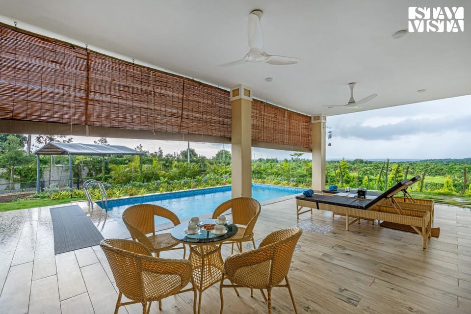 Seating area, Swimming pool