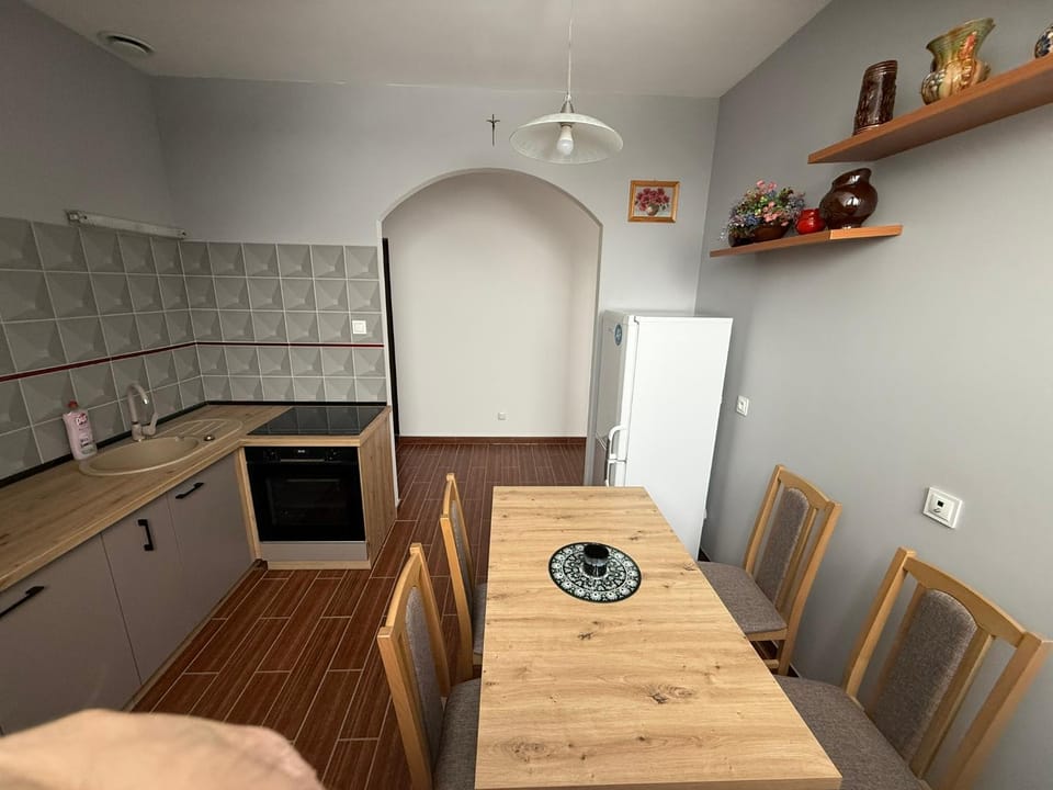 Kitchen or kitchenette, stove