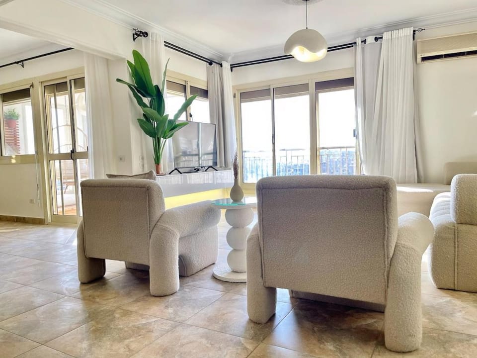 Nile Zamalek Earthy Retreat 3BR Apartment in Cairo