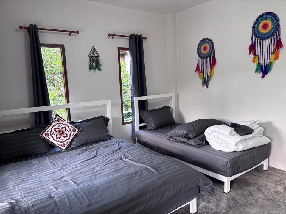 บ้านมอญนอนเล่น Bed and Breakfast in Thailand