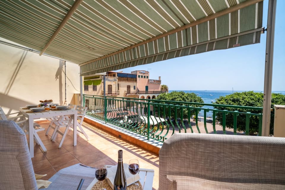 Patio, View (from property/room), Balcony/Terrace, Dining area