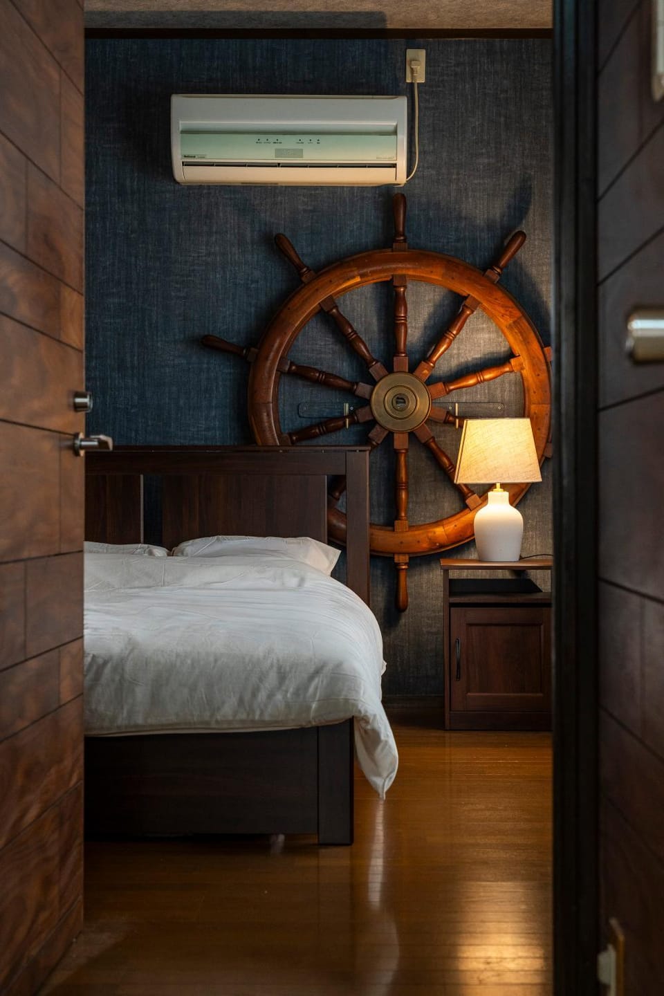 Bed, Photo of the whole room, Bedroom, air conditioner