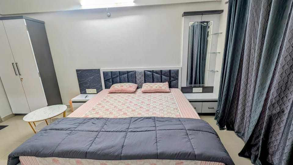 Bed, Bedroom, wardrobe