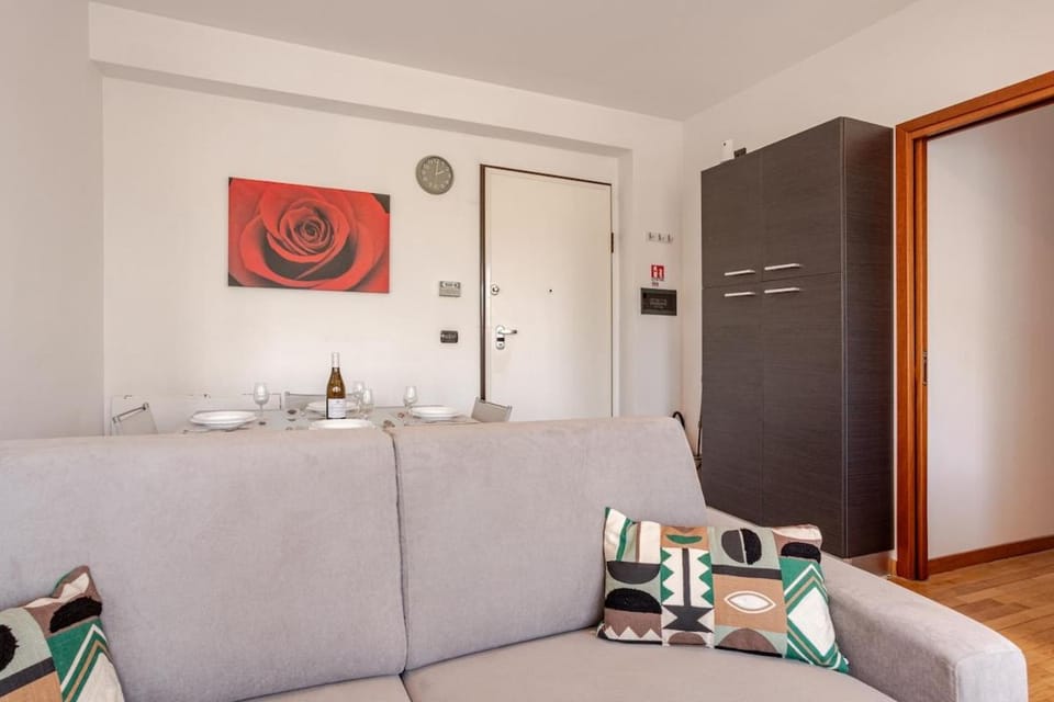 Free Private Parking Asti Piazza del Palio Stazione 3 minuti a piedi dal centro Apartment in Asti