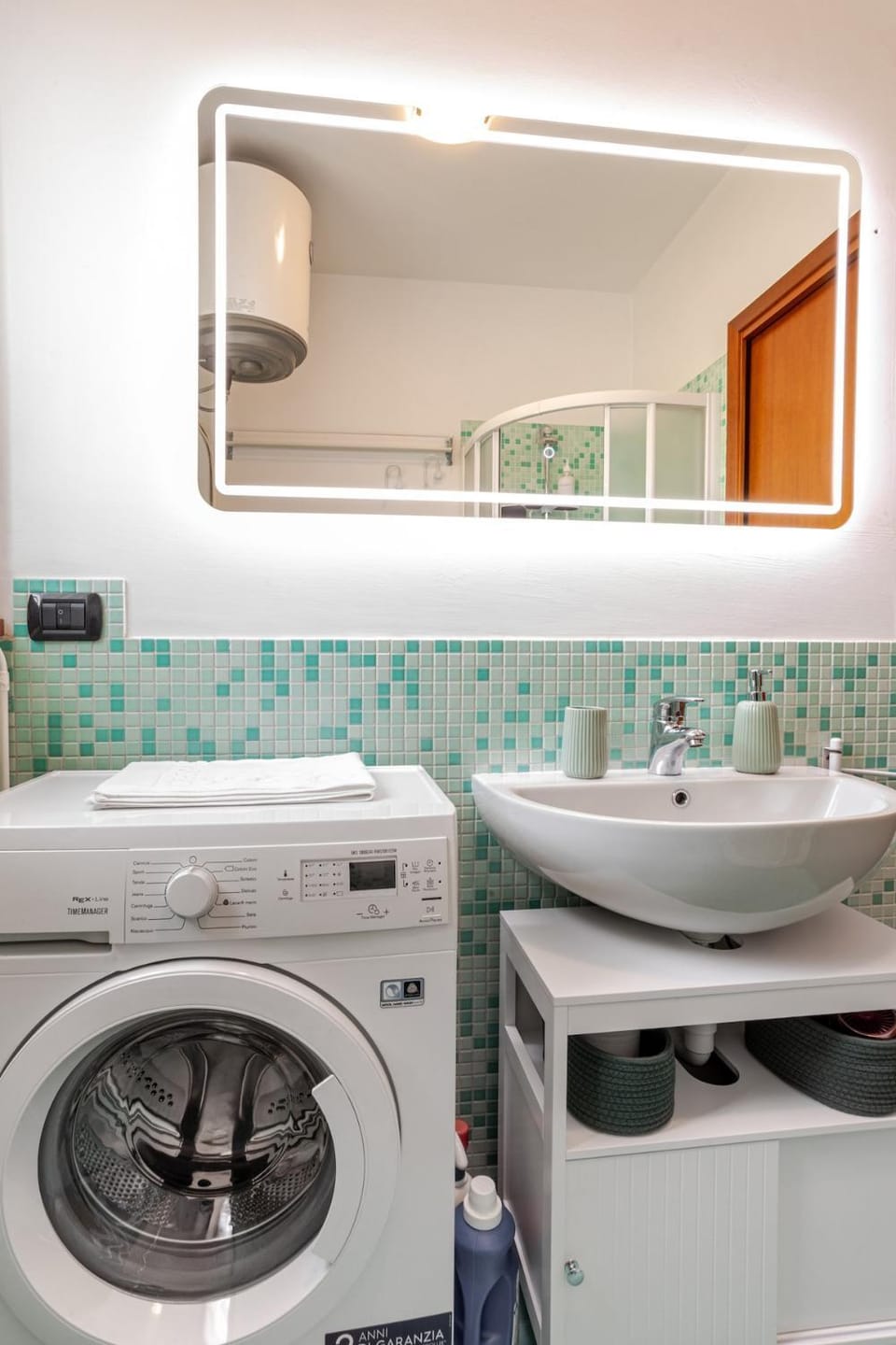 Free Private Parking Asti Piazza del Palio Stazione 3 minuti a piedi dal centro Apartment in Asti