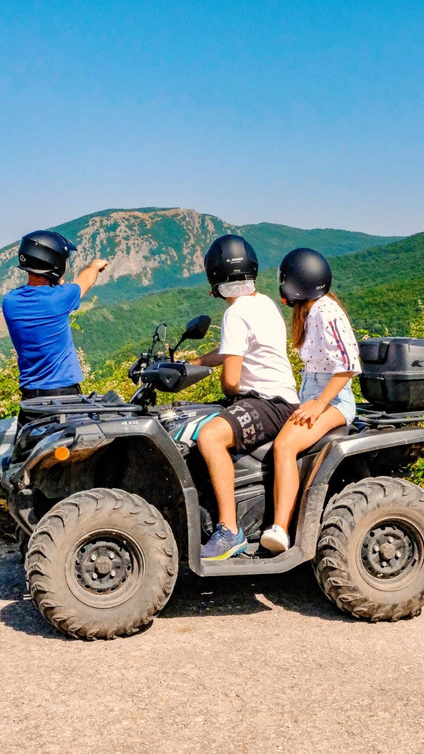 Natural landscape, Hiking, Mountain view, group of guests