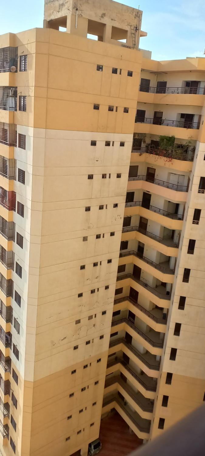 Property building, Day