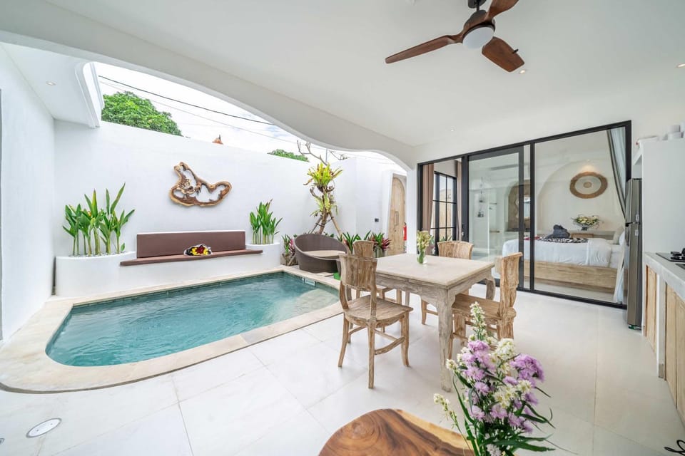 Living room, Seating area, Dining area, Pool view, Swimming pool, sunbed