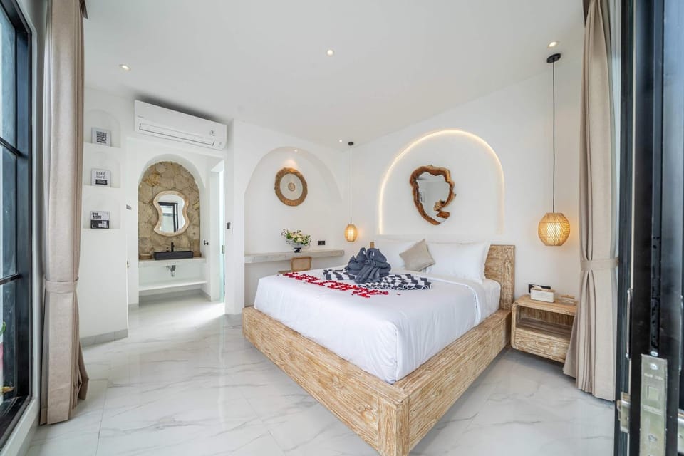Bed, Photo of the whole room, Bedroom, towels, wardrobe