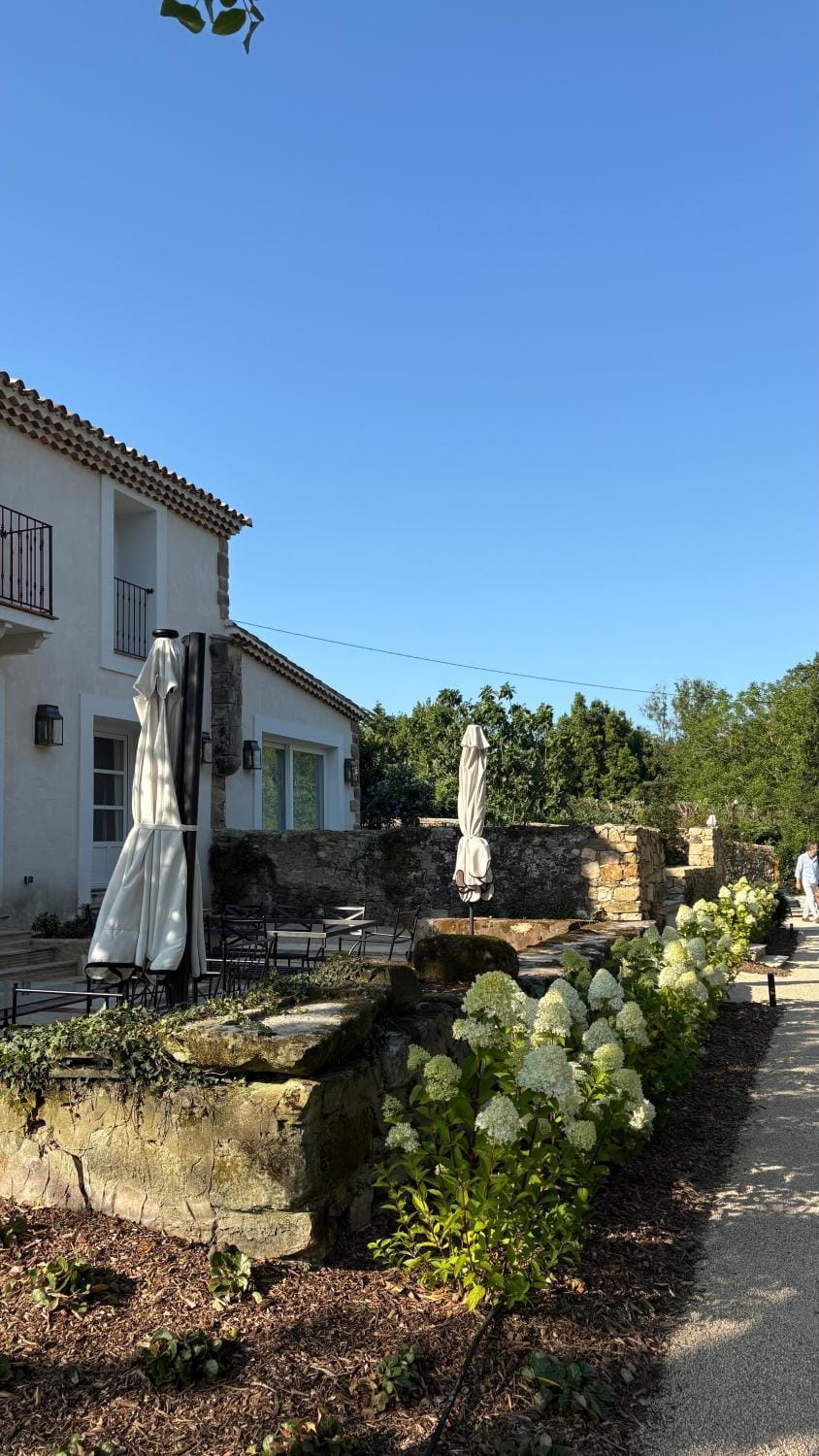 Off site, Garden, Dining area