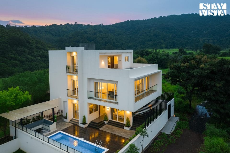 Property building, Swimming pool
