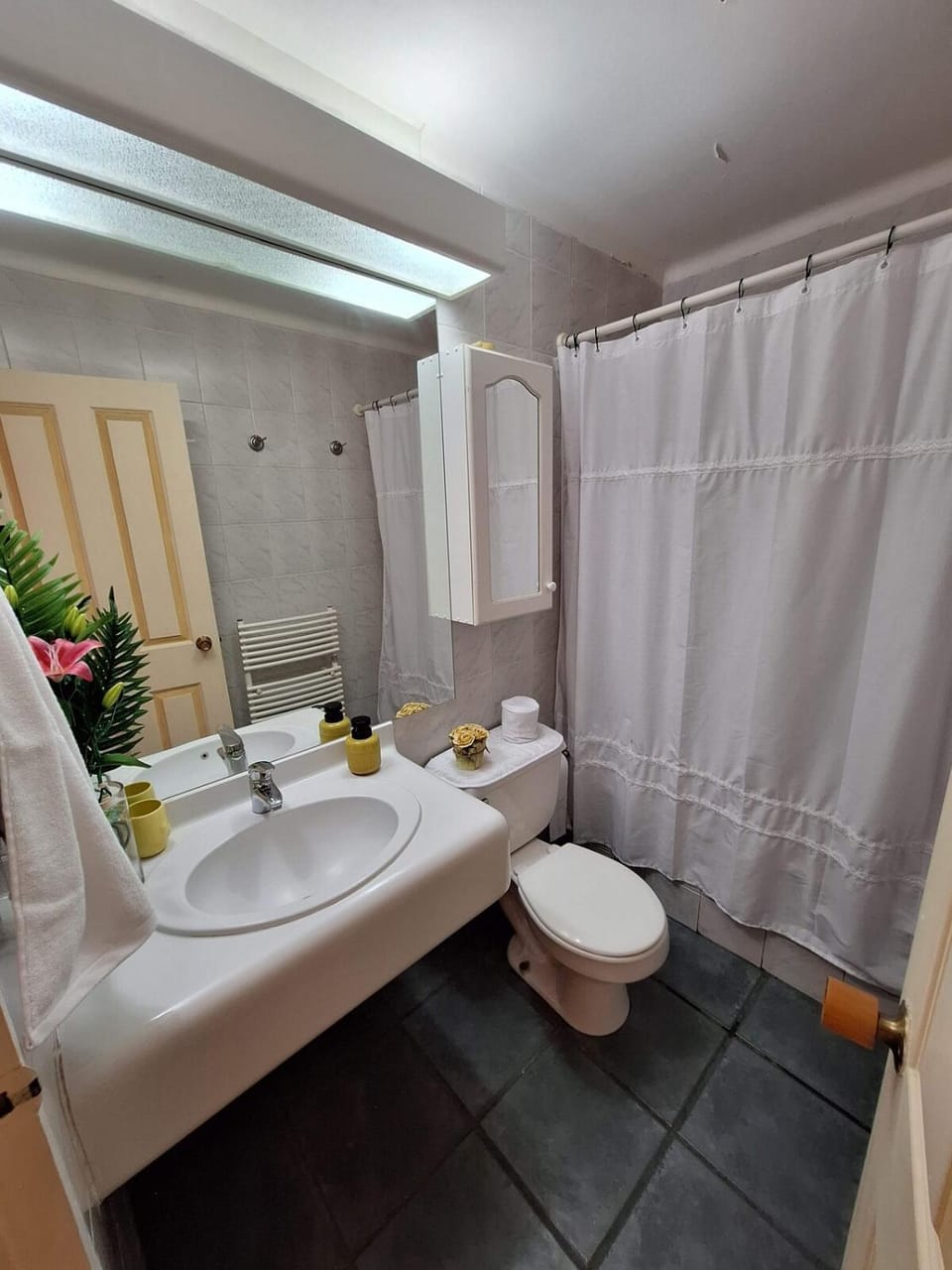 Shower, Bathroom, towels