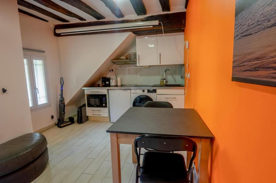 Cosy Smart and Modern Antony Centre Apartment in Île-de-France