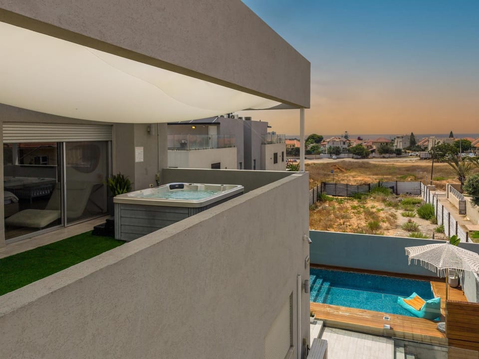 Natural landscape, Pool view