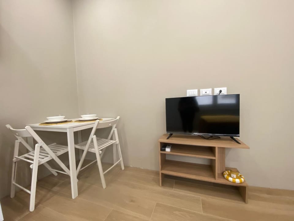 Communal lounge/ TV room, TV and multimedia, Dining area, Evening entertainment