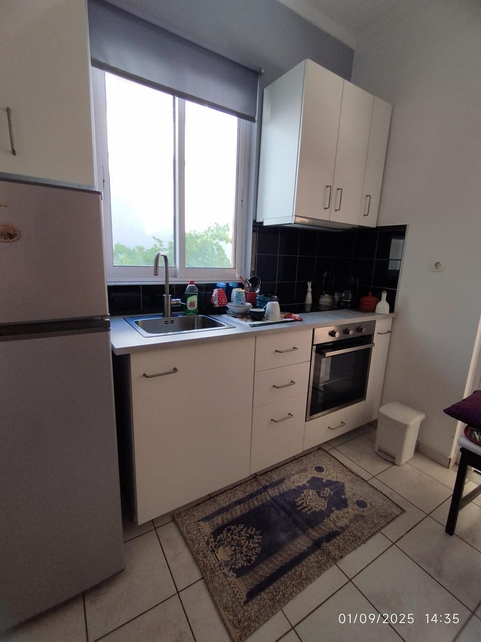 Kitchen or kitchenette, oven, stove