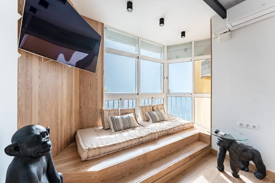 TV and multimedia, Living room, Photo of the whole room, Bedroom