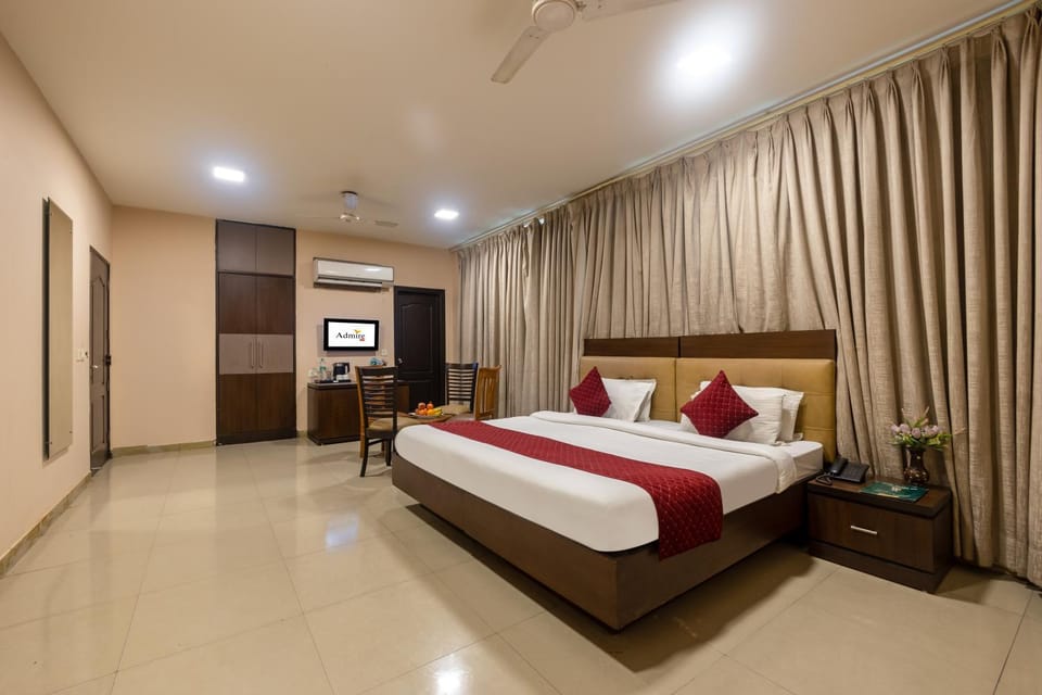 Bed, TV and multimedia, Bedroom, air conditioner