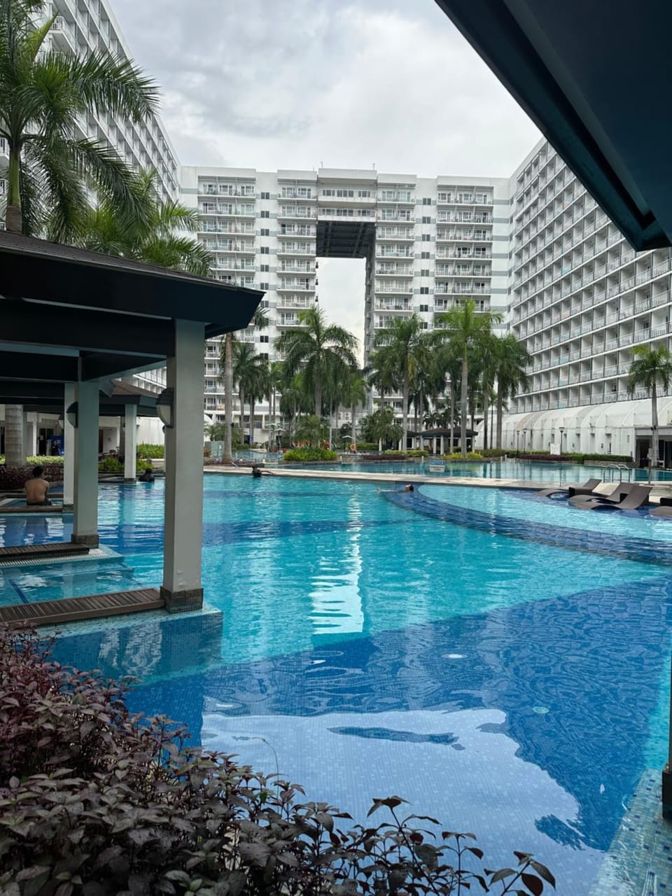 Wheng Place at Shell Residences MOA Apartment in Pasay