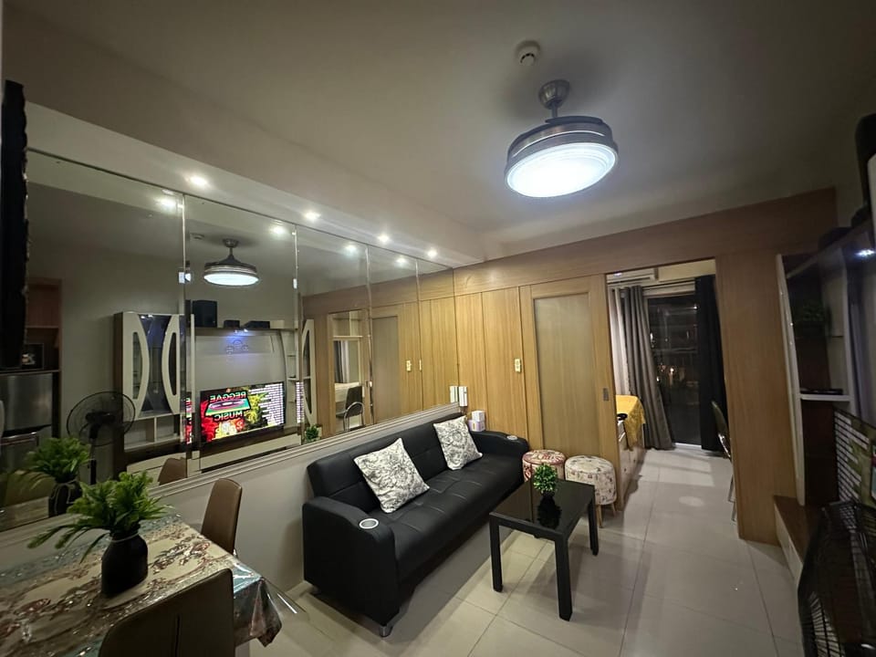 Wheng Place at Shell Residences MOA Apartment in Pasay
