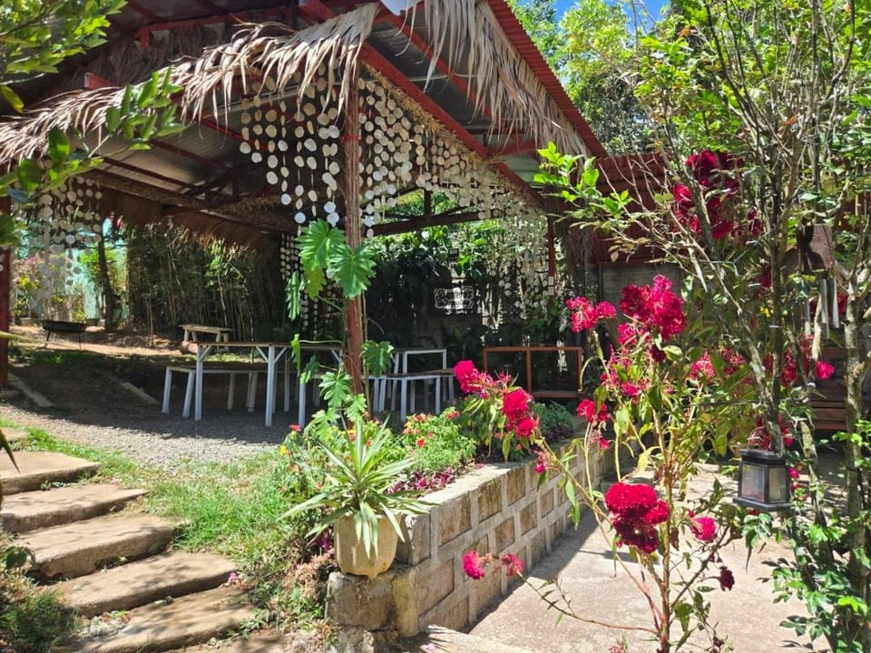 Exclusive Pet-Friendly Modern Kubo in Metro Tagaytay and Silang near Farmhills House in Tagaytay