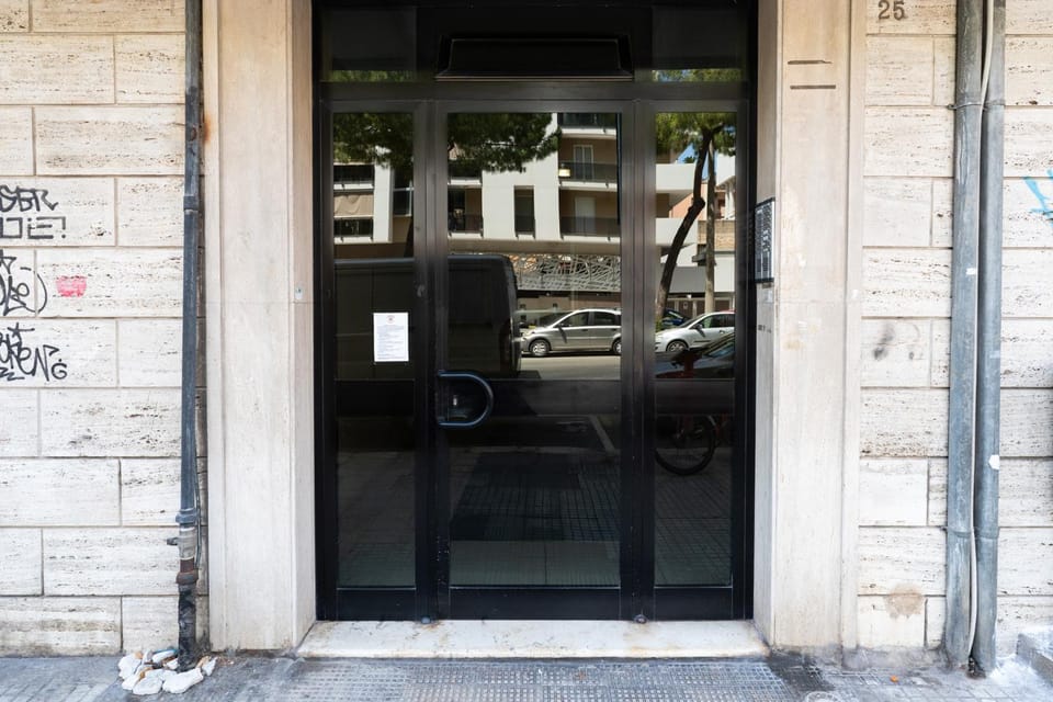 Property building, Facade/entrance, Off site