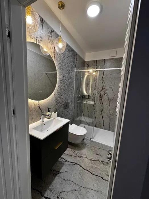 Shower, Bathroom