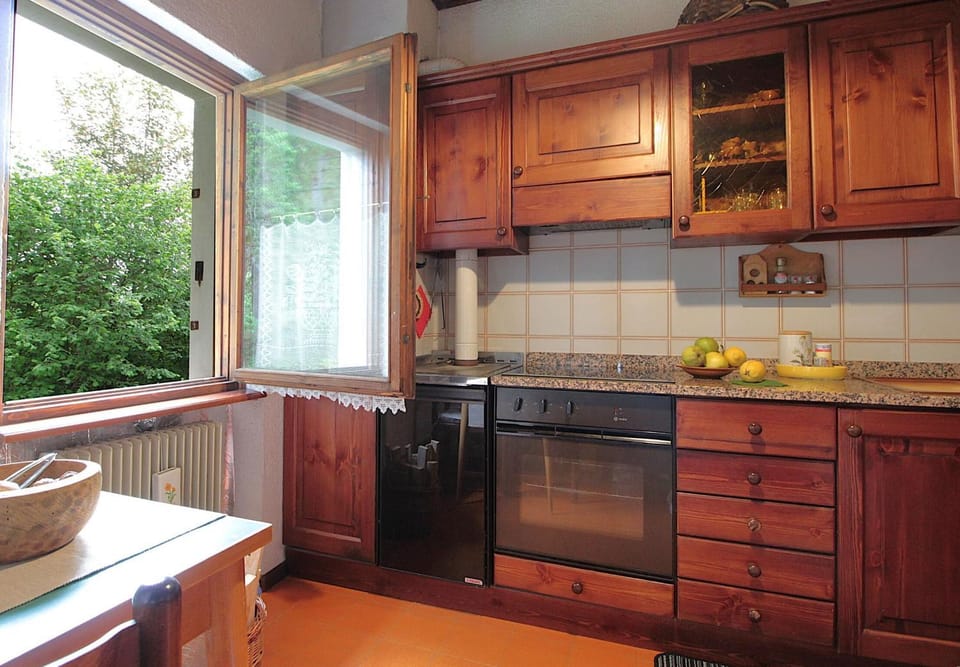 Spring, Summer, Kitchen or kitchenette, Autumn