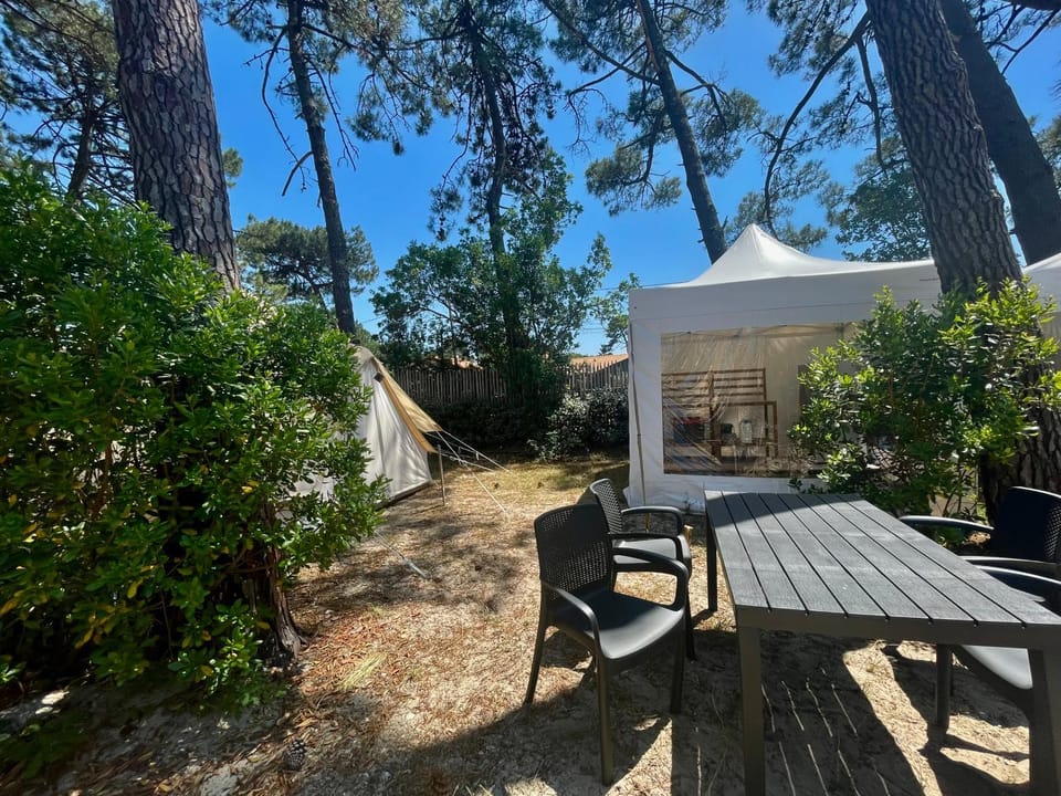 Camping Montacabana Campground/ 
RV Resort in Vendays-Montalivet