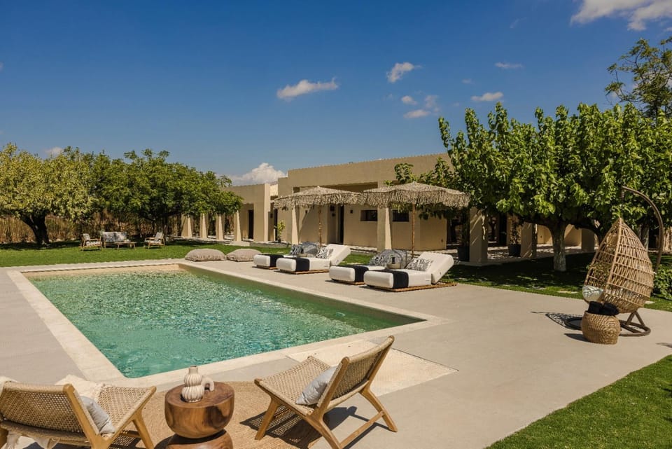 Property building, Natural landscape, Garden, Garden view, Pool view, Swimming pool, sunbed