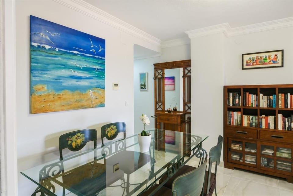 Seaview apartment with terrace by the beach Apartment in Benalmadena