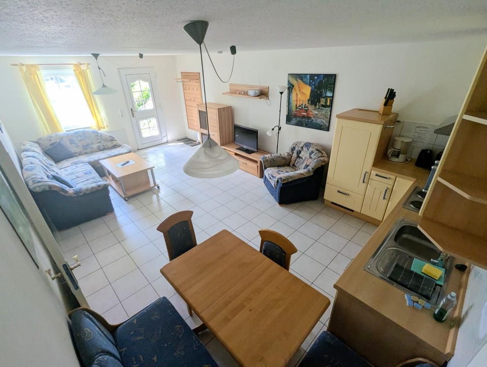 Living room, Dining area