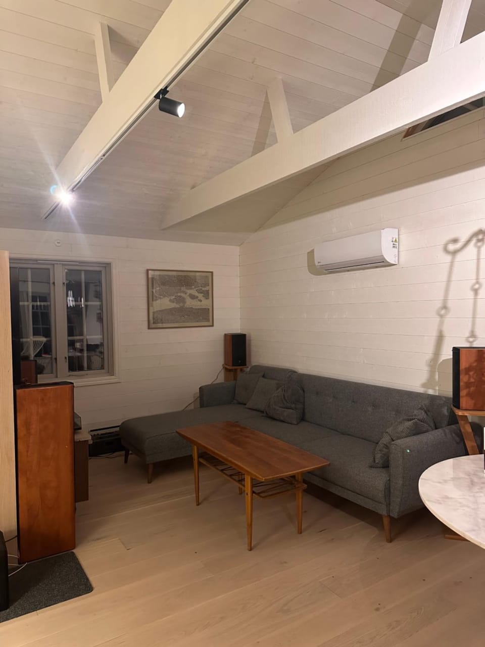 Åretrunt stuga med fiskebåt House in Stockholm County
