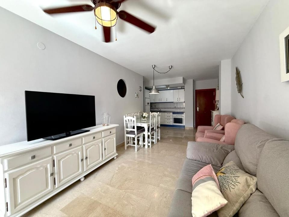 Cozy apartment in Playa de los Boliches II Apartment in Fuengirola