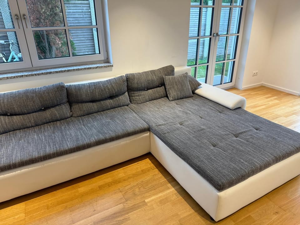 Nice and big Apartment for up to 10 people in a very good Location of Munich! Good for Oktoberfest! Apartment in Munich